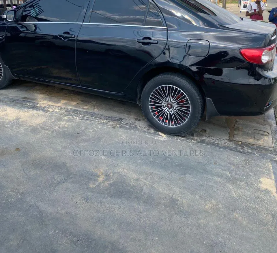 Toyota Corolla 2013 Black