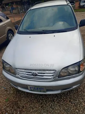 Toyota Picnic 2.0 FWD 2000 Silver