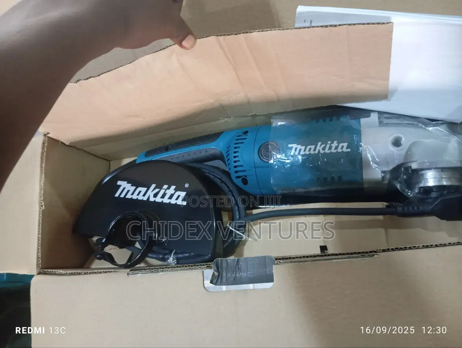 Angle Grinder Ga 9020
