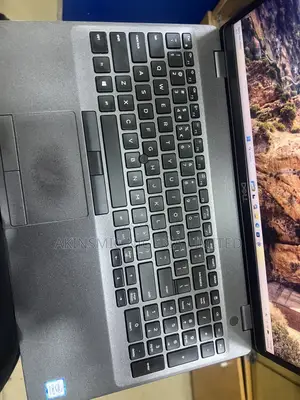Laptop Dell Latitude 5500 8GB Intel Core i7 SSD 256GB