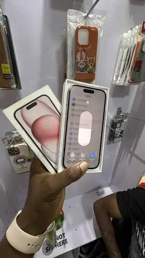 Apple iPhone 15 128 GB Pink