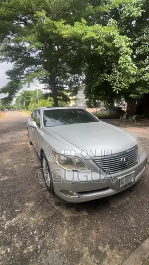 Lexus LS 460 2009 Silver