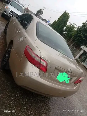 Toyota Camry 2008 Gold
