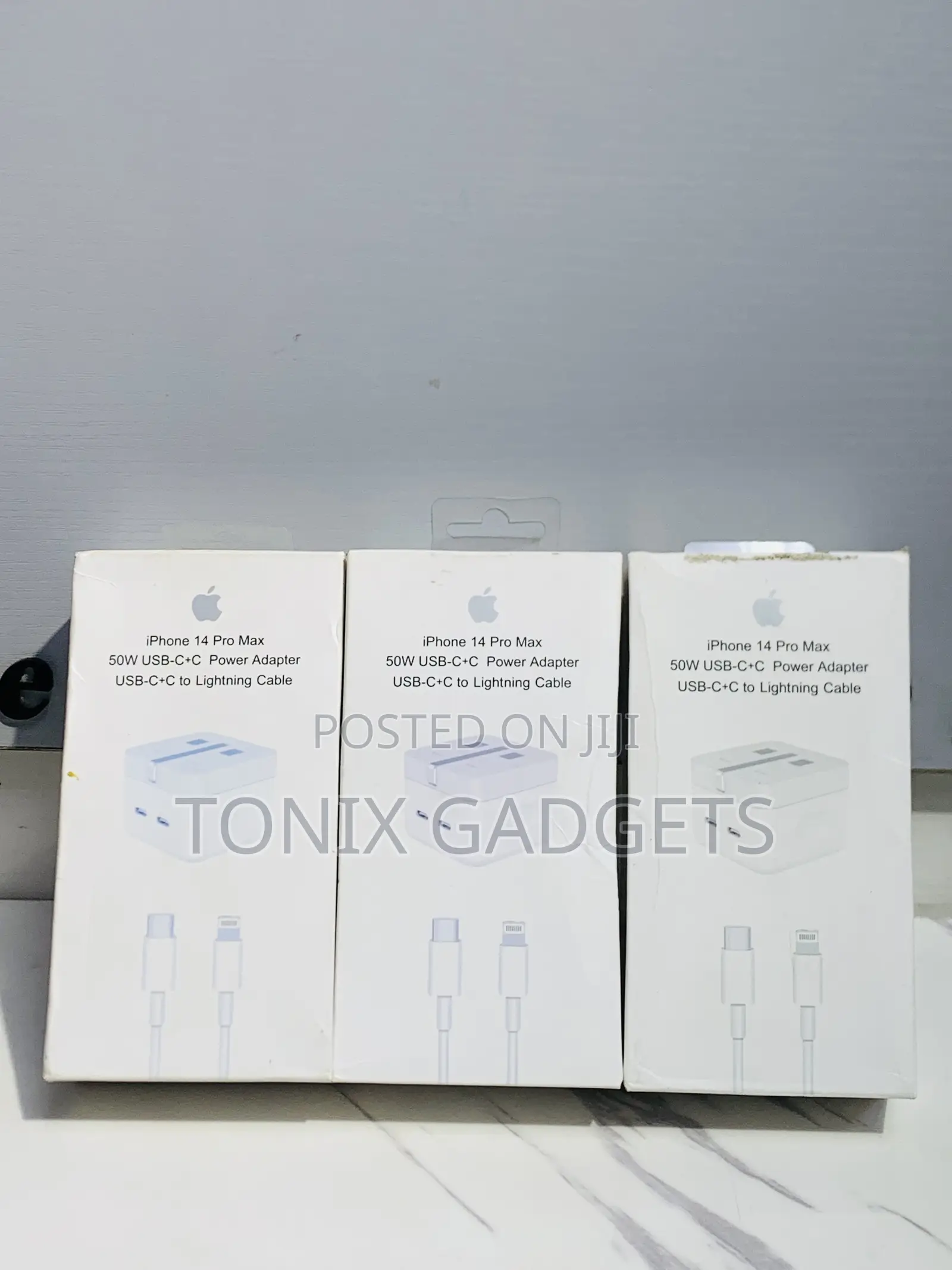 50w Usb-C+C Power Adapter and Usb-C to Lightning Cable