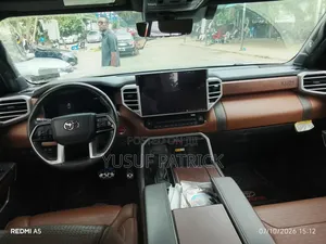 Toyota Tundra 2024 Black