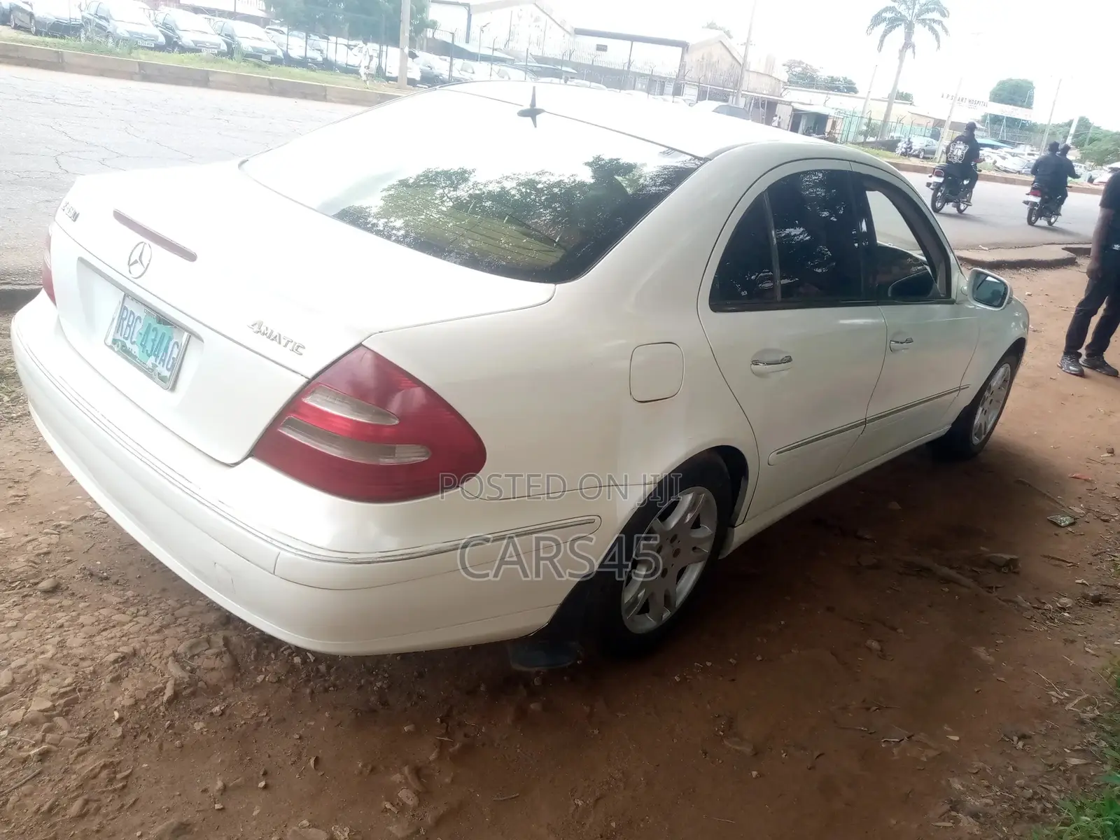 Mercedes-Benz E350 2003 White
