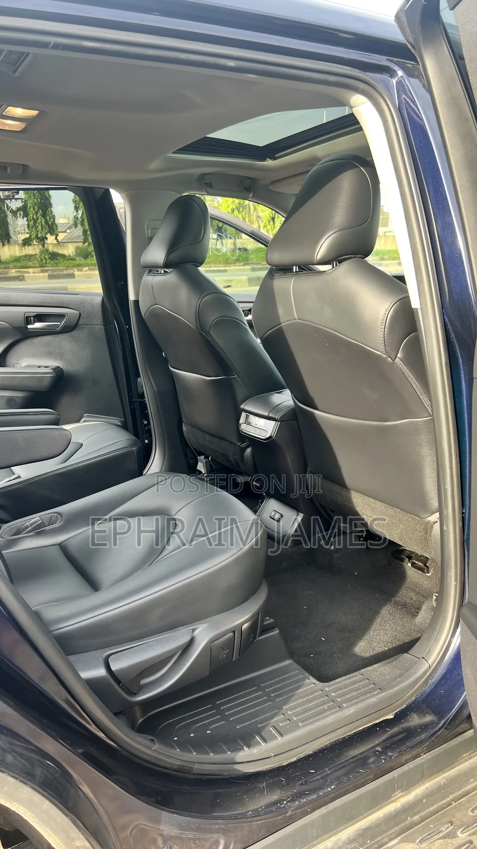 Toyota Highlander XLE 2021 Blue