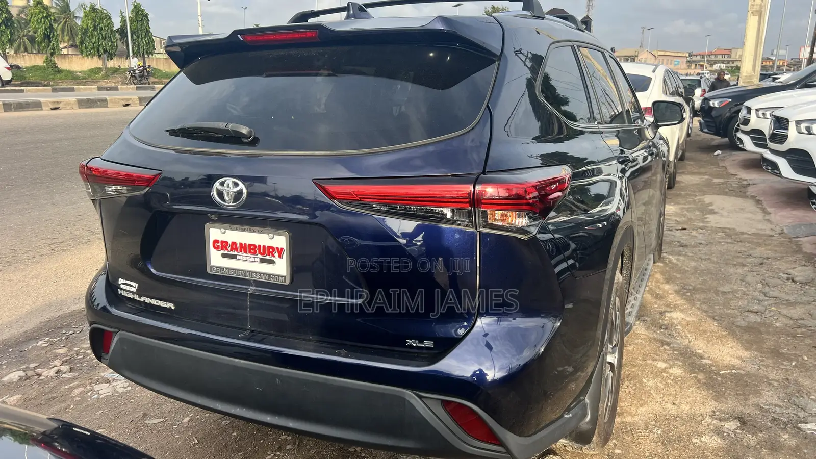 Toyota Highlander XLE 2021 Blue