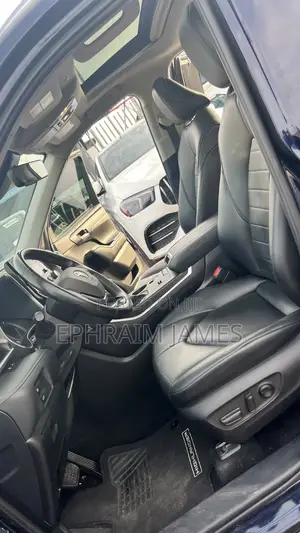 Toyota Highlander XLE 2021 Blue