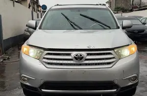 Toyota Highlander 2012 Silver