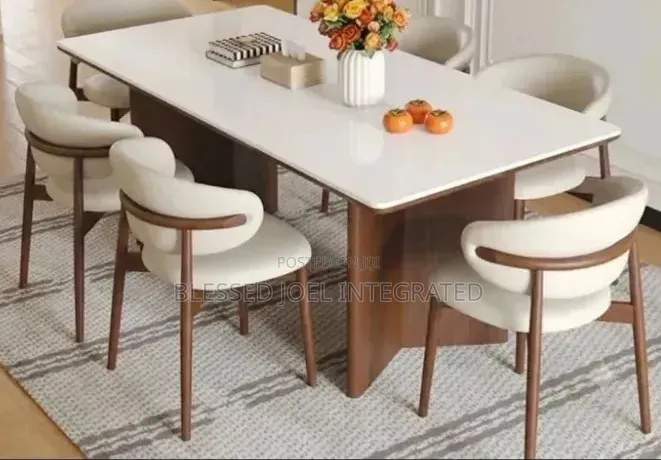 Wooden Leg Dining Table 6seaters