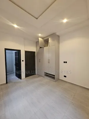 3bdrm Apartment in Behind Shafa Filling, Lugbe District for rent