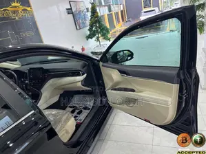 Toyota Camry LE 2021 Black