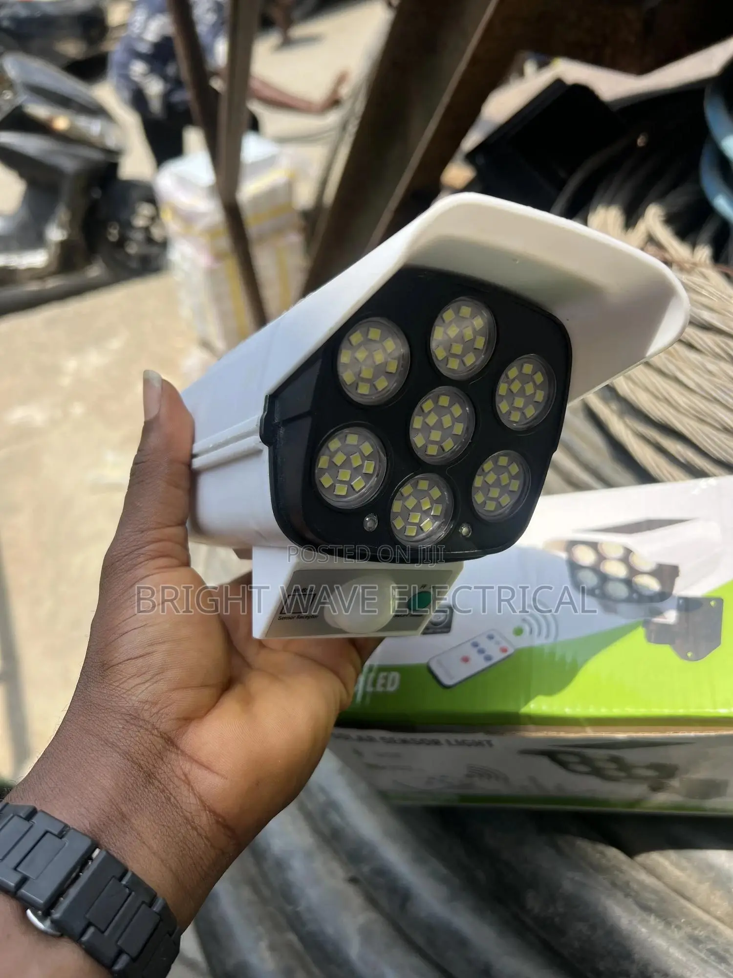 Focus Sensor Solar Light