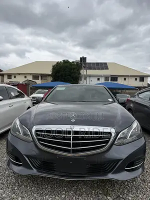 Mercedes-Benz E350 Base 4Matic Sedan AWD (3.5L 6cyl 7A) 2014 Gray