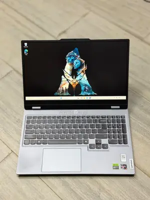 Laptop Lenovo LOQ 15ARP9 16GB AMD Ryzen 7 SSD 512GB