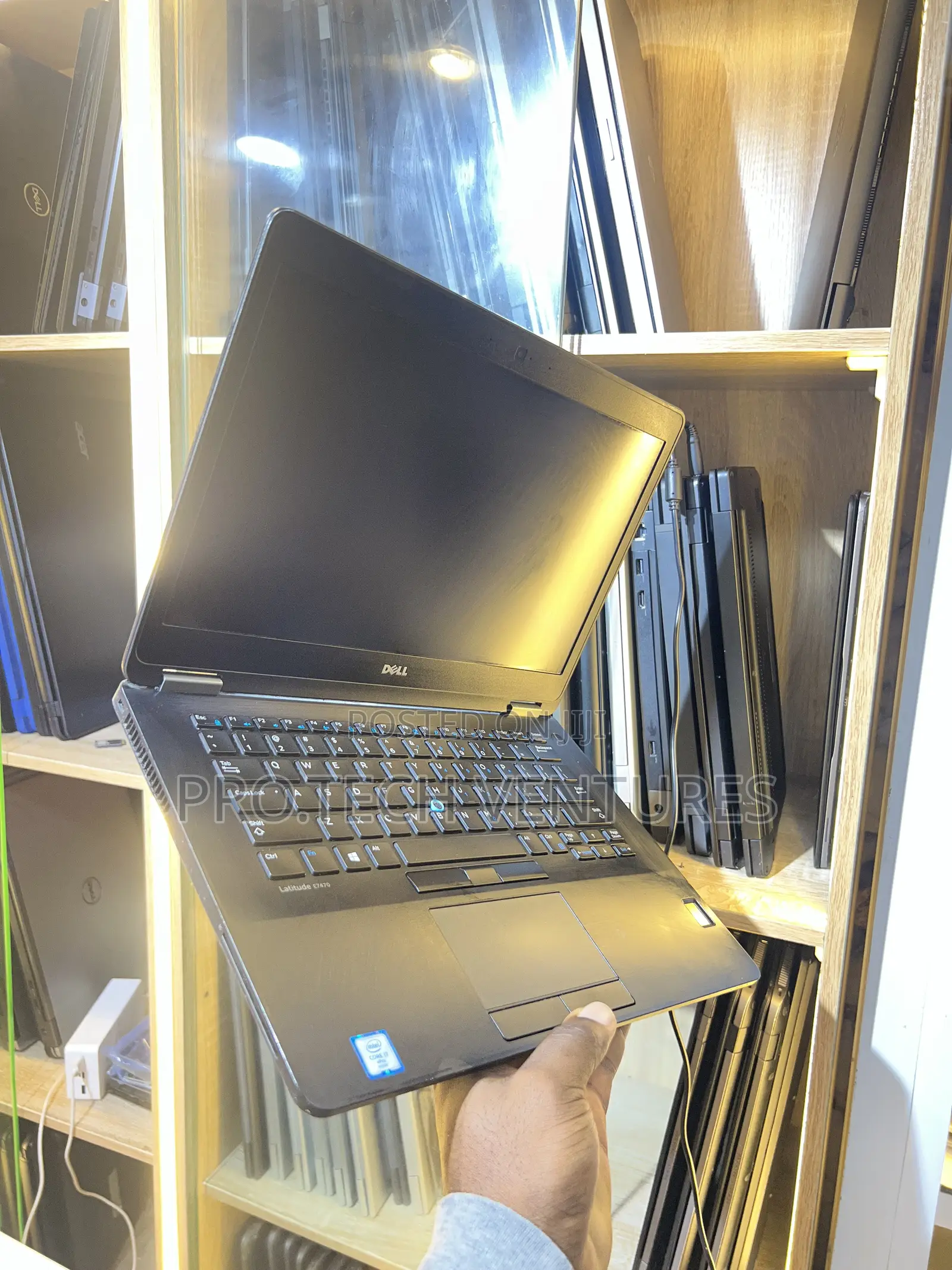 Laptop Dell Latitude E7470 8GB Intel Core i7 SSD 256GB
