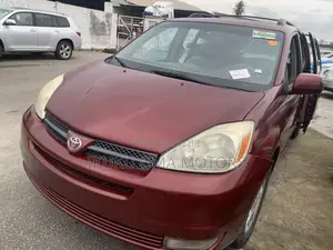 Toyota Sienna XLE 2005 Red