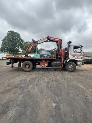 Loading And Unloading With Crane Truck