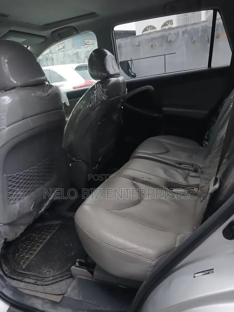 Toyota RAV4 2008 Silver