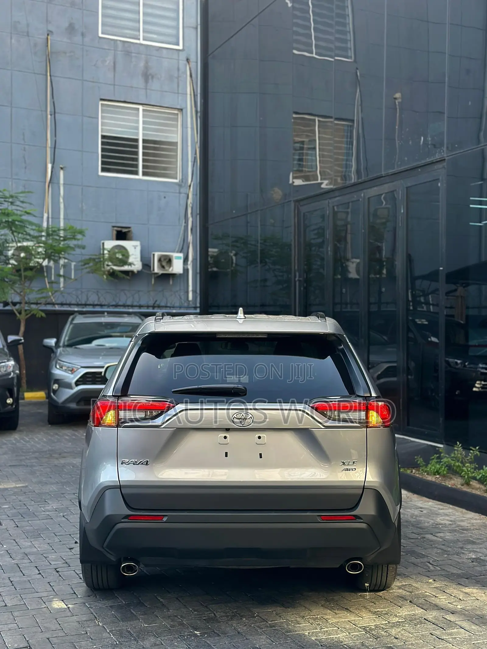 Toyota RAV4 2024 Silver