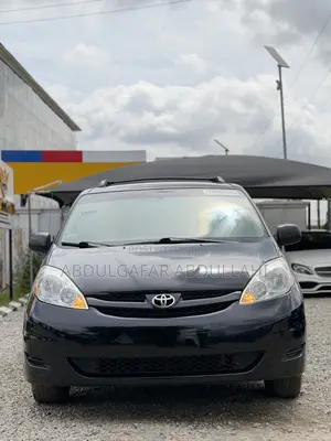 Toyota Sienna LE 7 Passenger 2010 Black