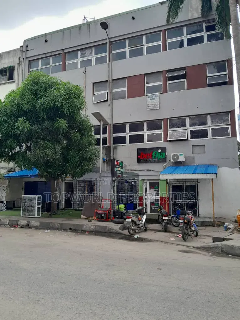 Functional Shopping Complex at Apapa
