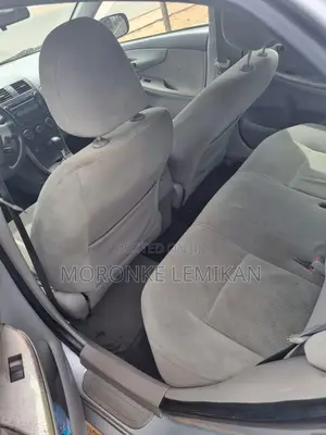 Toyota Corolla 2010 Silver