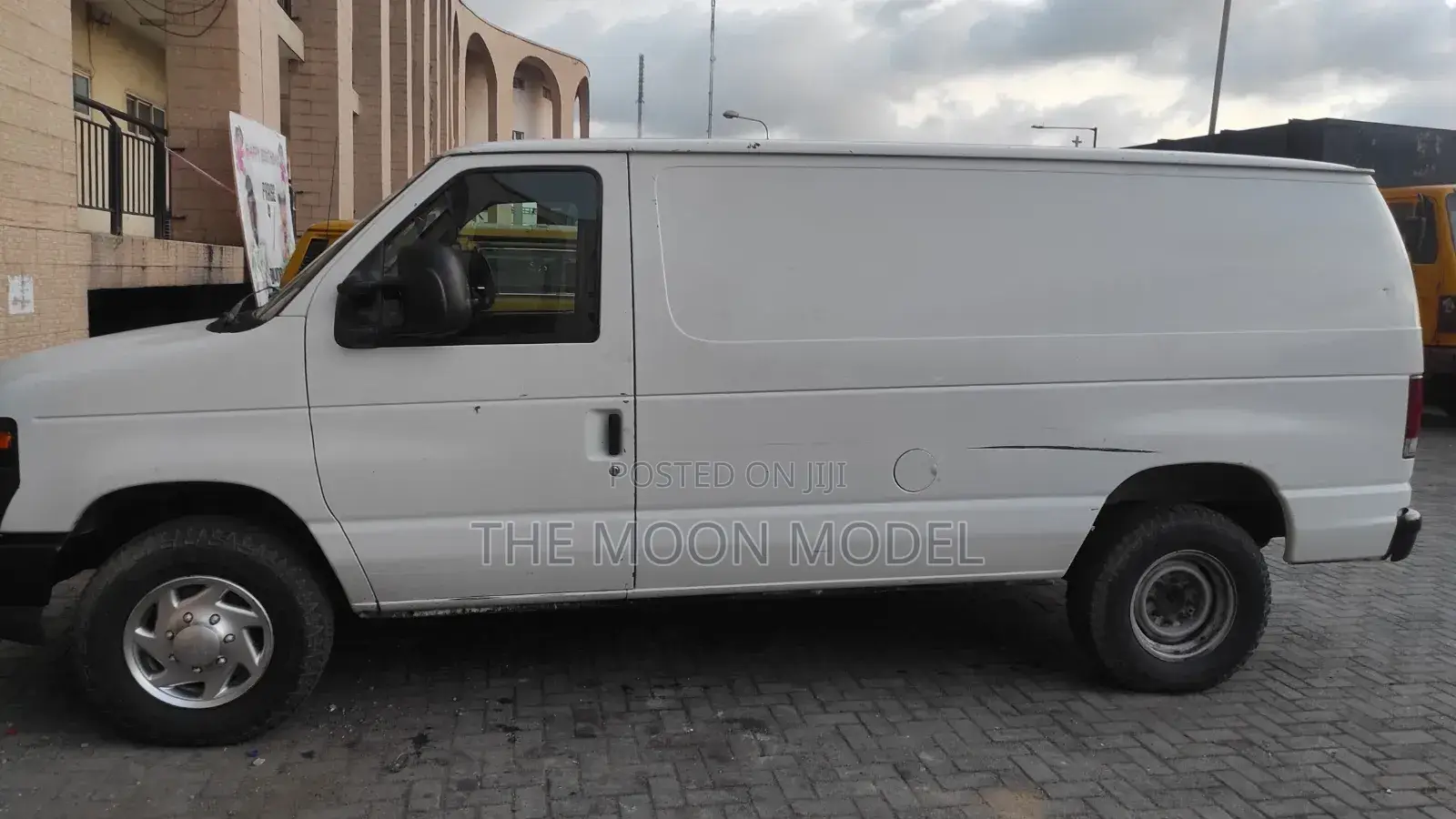 Ford E350 2008 White