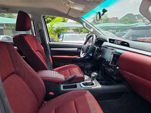 New Toyota Hilux 2025 White