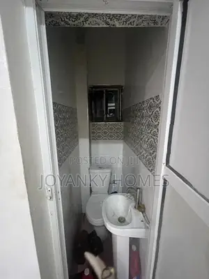 2bdrm Block of Flats in Greenfield Estate, Isolo for rent