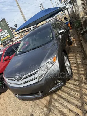 Toyota Venza V6 AWD 2010 Silver