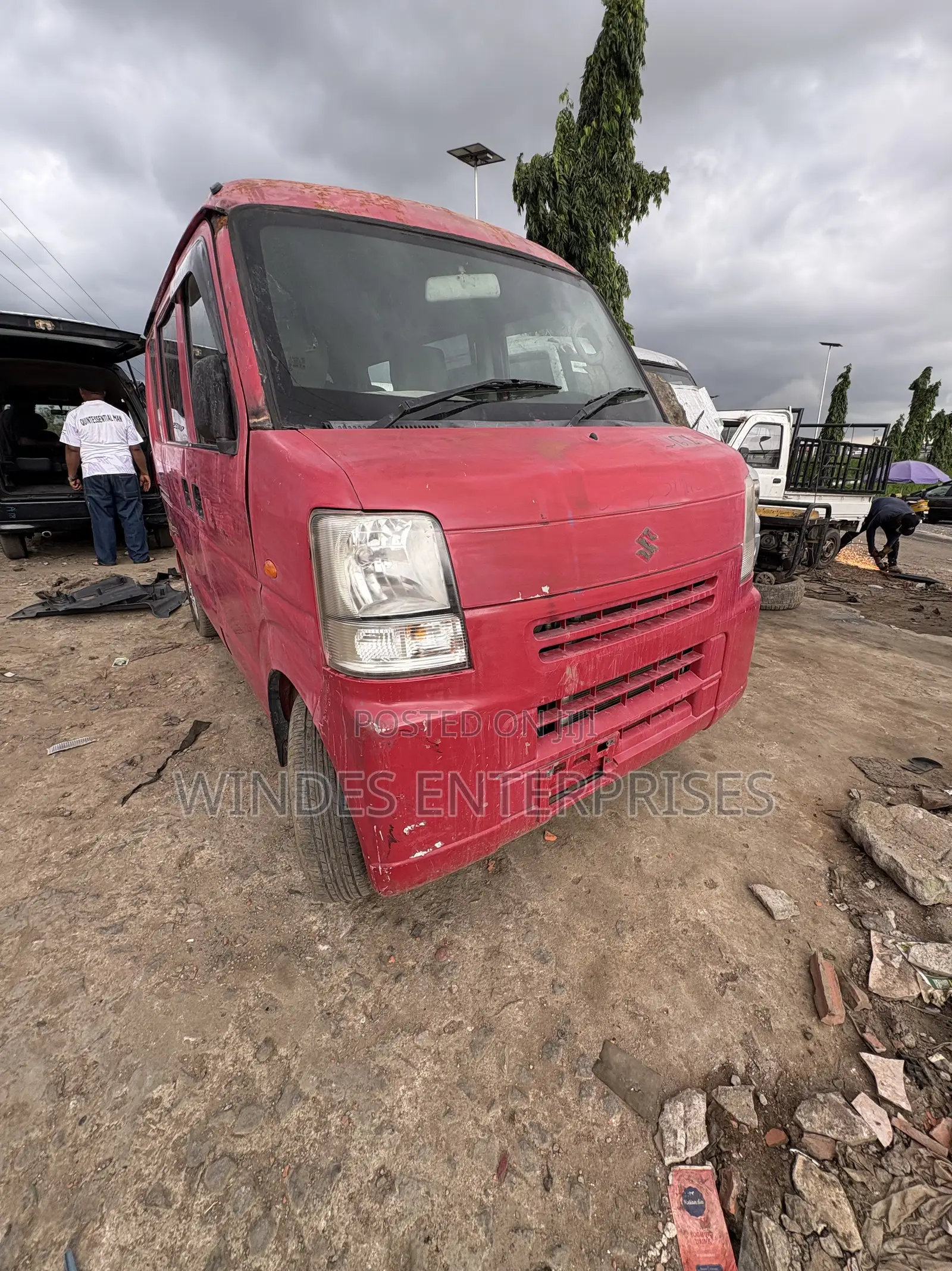 Suzuki Every 2012 Red