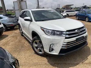 Toyota Highlander Limited 2019 White