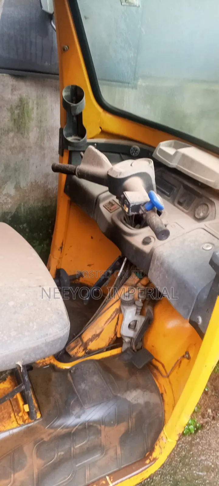 TVS HLX Plus ES 2021 Yellow