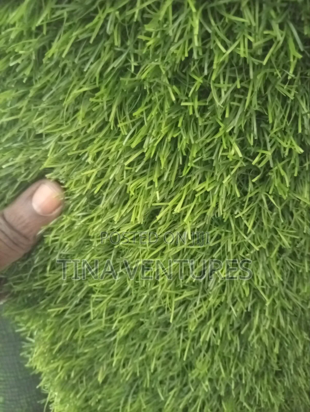 Artificial Grass Available in Bulk, Different Sizes and Colours.