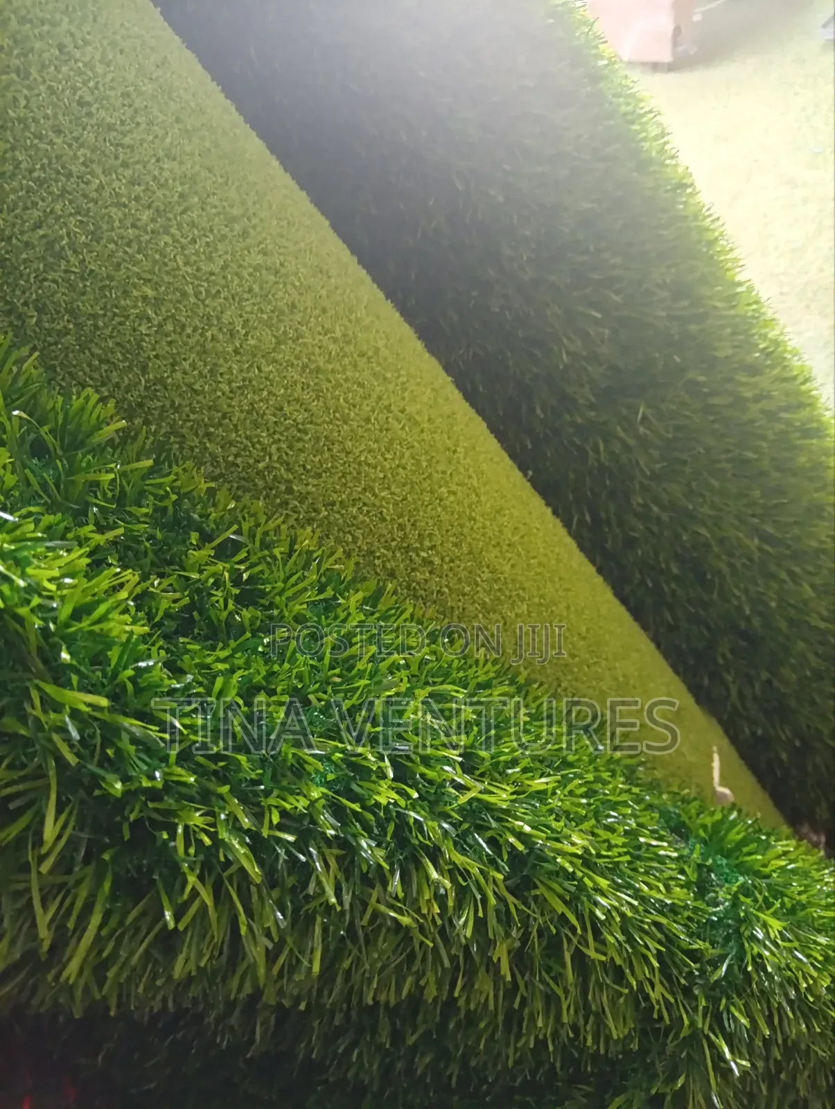 Artificial Grass Available in Bulk, Different Sizes and Colours.