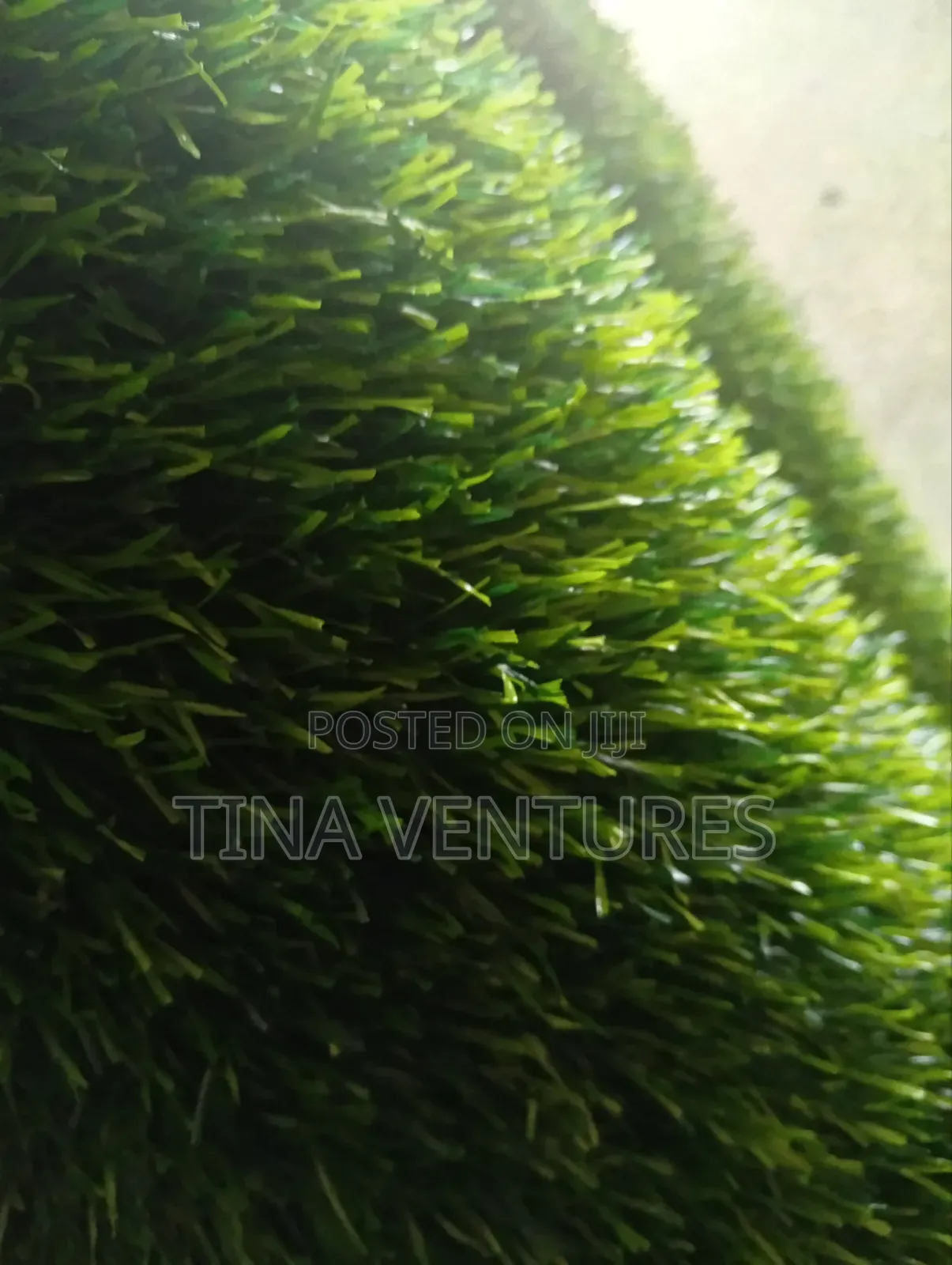Artificial Grass Available in Bulk, Different Sizes and Colours.