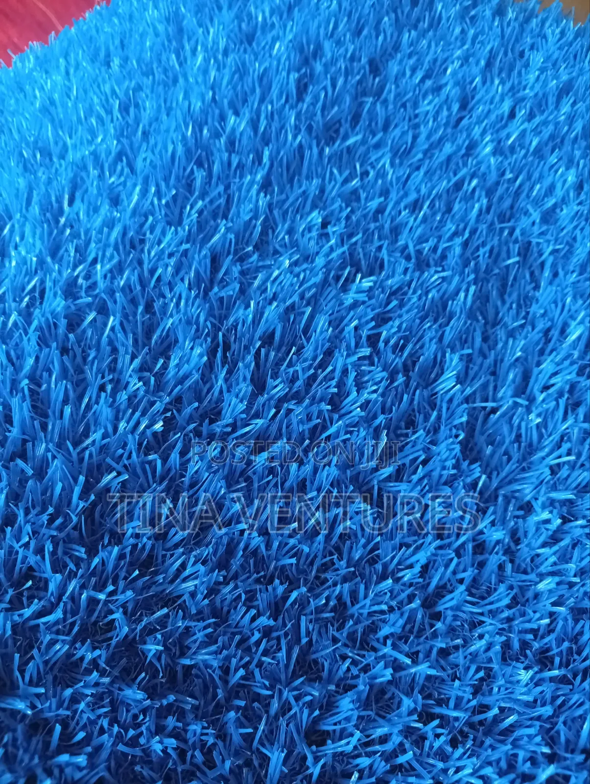 Artificial Grass Available in Bulk, Different Sizes and Colours.