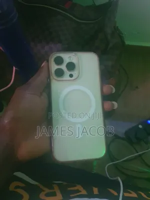 Apple iPhone 16 Pro Max 1 TB Gold