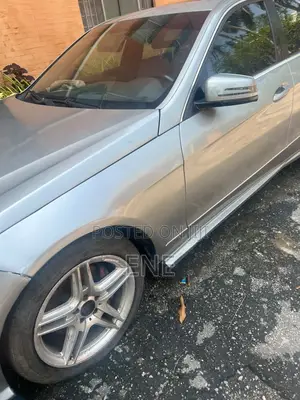 Mercedes-Benz E350 2011 Gray