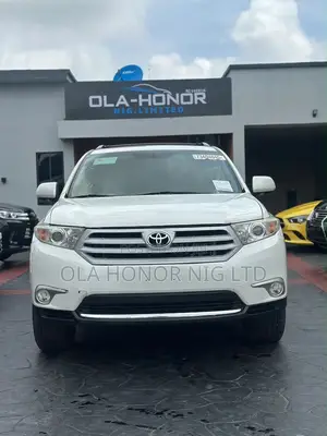 Toyota Highlander Limited 2011 White