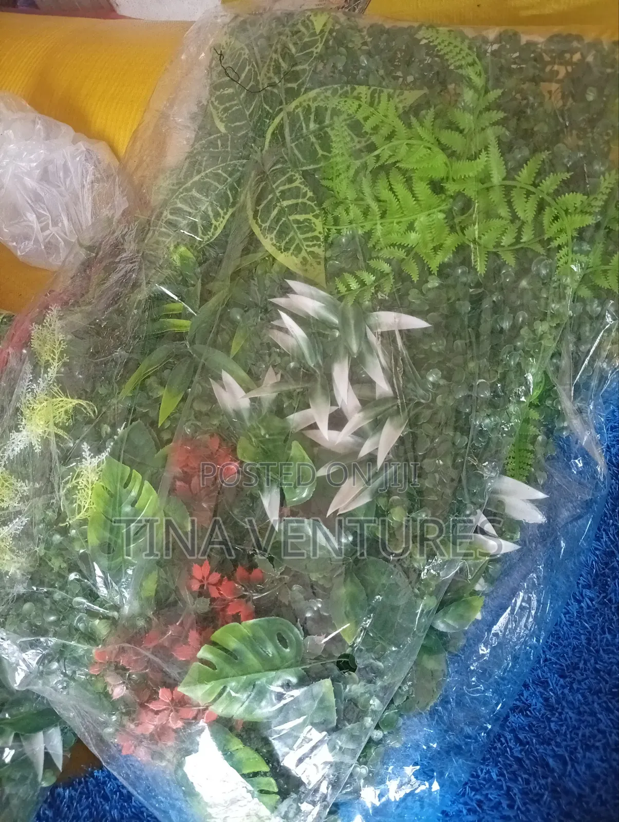 Wall Flower Mat. Artificial Flower.