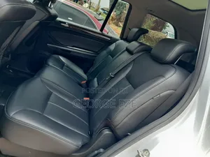 Mercedes-Benz GL-Class 2010 Silver