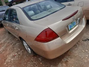 Honda Accord 2007 Gold