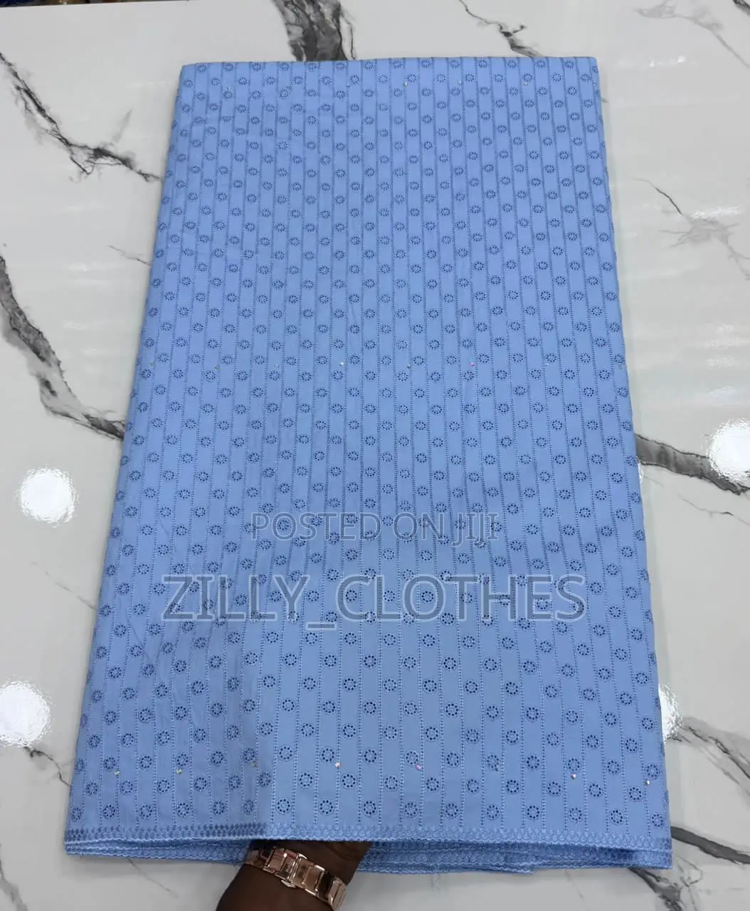 A Men Lace