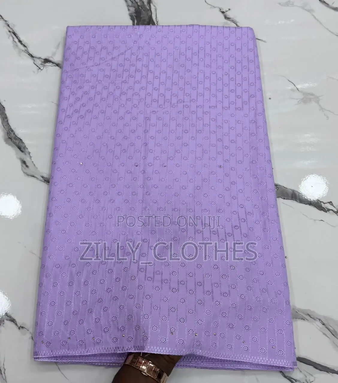 A Men Lace