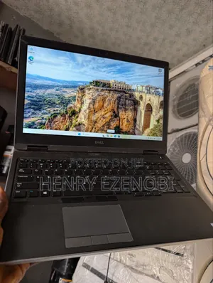 Laptop Dell Precision 7540 16GB Intel Core i7 HDD+SSD 512GB