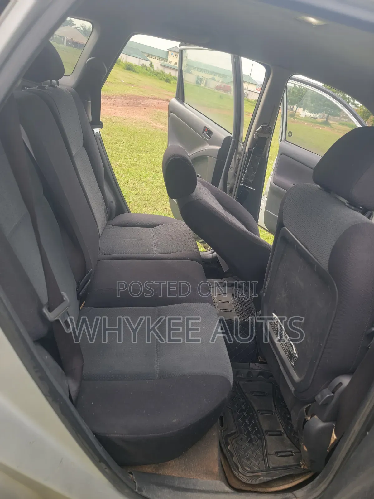 Toyota Matrix 2004 Silver