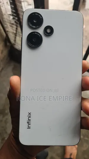 Infinix Hot 30 Play 128 GB White